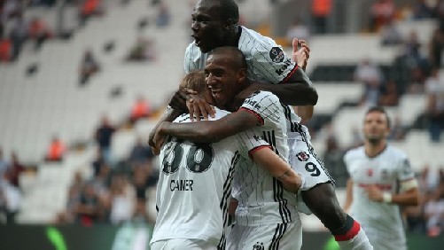 Beşiktaş yenilerle şov yaptı