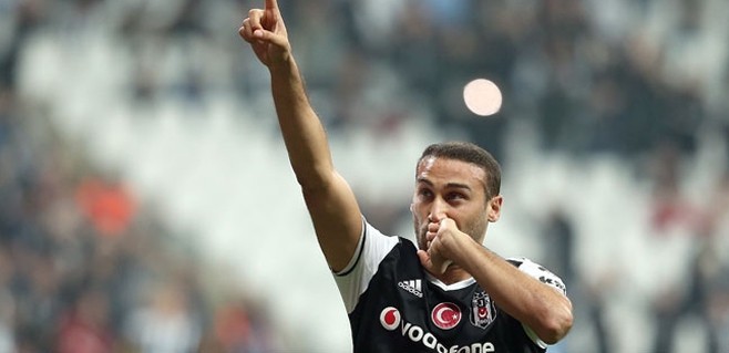 Cenk Tosun ilk peşinde