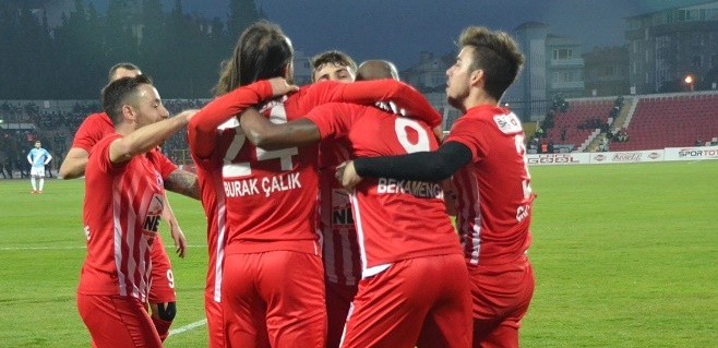Derbide Balıkesirspor fark attı