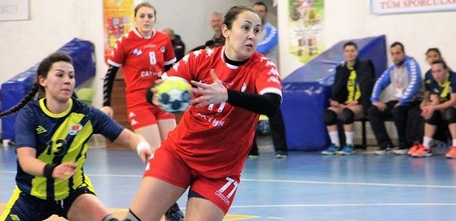 Ardeşen Gençlik zirve takibini sürdürdü