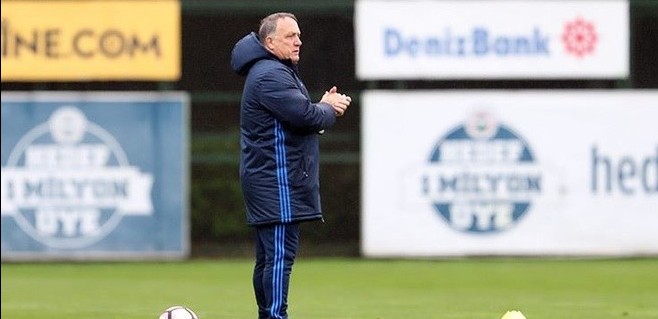 Advocaat'tan oyuncularına net mesaj