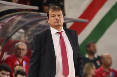 Ergin Ataman gözyaşlarını tutamadı