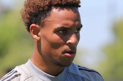 Ve sağ bekte FIFA kıyağı! Trabzonspor voleyi vurmak üzere: Reggie Cannon