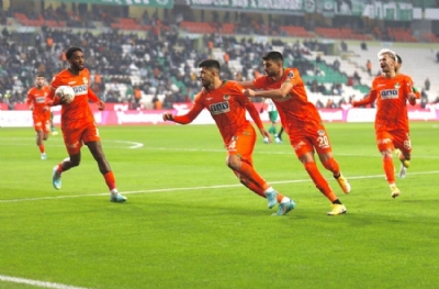 Güneş'in gözdesini Farioli kapıyor