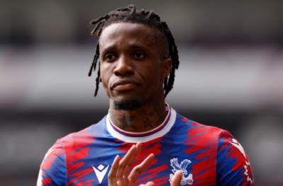 Wilfried Zaha kararını verdi!