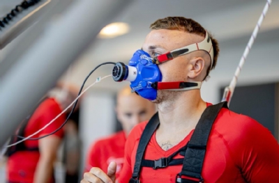 Galatasaray renklerine bağlamıştı! Angelino'da rakamlar değişti