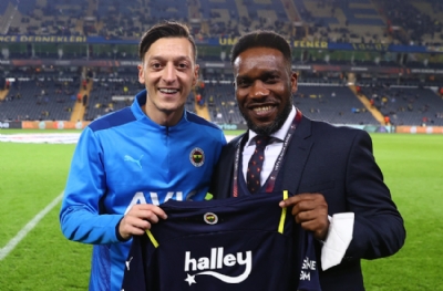 Fener'in efsanesi Jay-Jay Okocha siyasete atılıyor