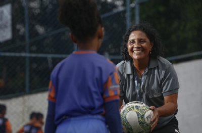Yassah gardaşım! 'Futbol oynayan kadın doğum yapamaz'