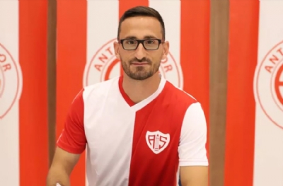 Erdoğan Yeşilyurt Antalyaspor'da 