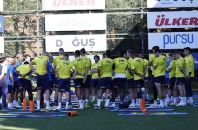 Fenerbahçe, yeni sezon hazırlıklarını sürdürdü