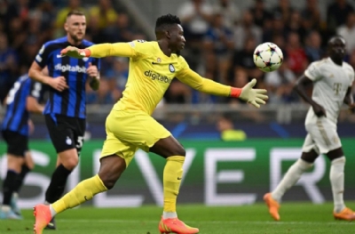 Ve transfer açıklandı! Manchester United, Andre Onana'yı kaptı