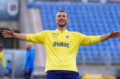 Fenerbahçe'nin yeni transfer komitesi başkanı Edin Dzeko
