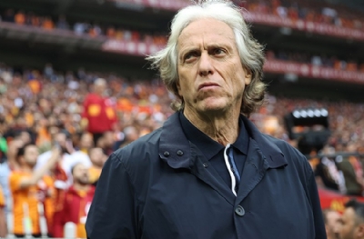 Jorge Jesus'un sol beki yolcu! Sözleşmesi feshediliyor 