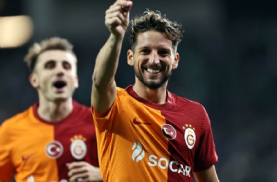 Mertens yine şov yaptı! Rekorunu geliştirdi