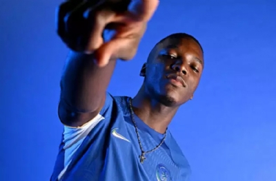 İngiltere'de tarihe geçti! Moises Caicedo rekor ücretle Chelsea'da!
