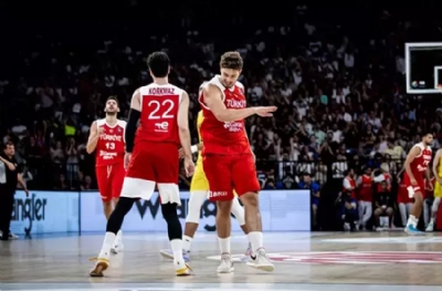  İsveç'i tokat manyağı yaptık! Önce Sultanlar şimdi 12 Dev adam 