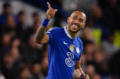 Aubameyang'tan Ziyech göndermesi
