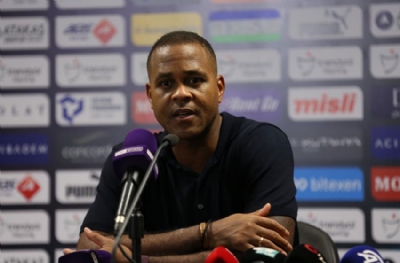  Kluivert: Hayal kırıklığına uğratan bir sonuç