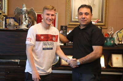 Fenerbahçe'de ayrılık resmileşti! Burak Kapacak kiralandı
