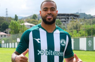 Brandley Kuwas yeniden Giresunspor’da