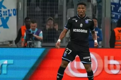 Kayserispor, Julian Jeanvier'i renklerine bağladı