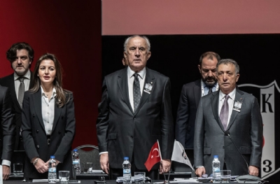 Beşiktaş batmanın eşiğinde! Borç 6.9 milyar TL'ye çıktı