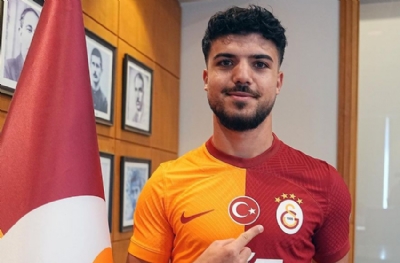 Galatasaray acımadı! Schalke 04, Eyüp Aydın transferini ağzının suyu aka aka izledi