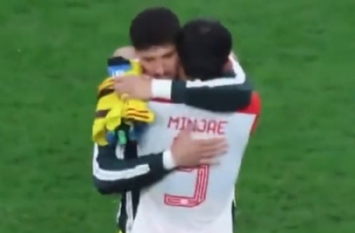 Altay Bayındır ve Kim Min-jae Şampiyonlar Ligi'nde buluştu! Duygu dolu anlar