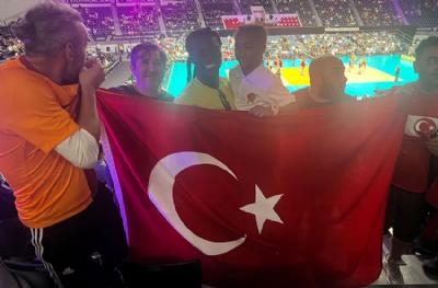 Gomis'ten Filenin Sultanlarına destek 