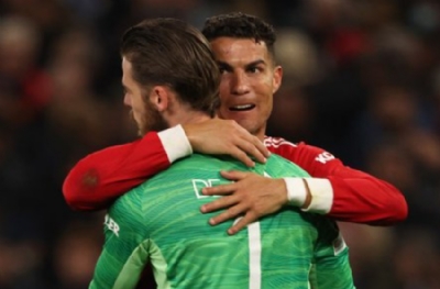 Ronaldo'dan David de Gea'ya davet! 