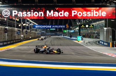 Japonya'da Verstappen büyük farklı pole’de
