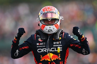 Max Verstappen kazandı, Red Bull'u şampiyon yaptı