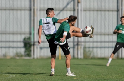 Bursaspor hücum ve savunma çalıştı
