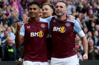 Aston Villa Brighton'a gol oldu yağdı