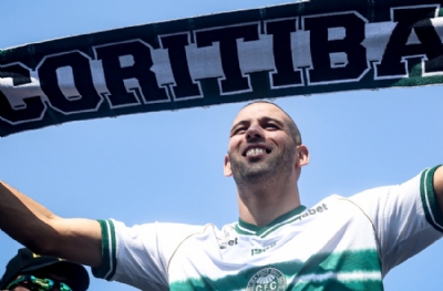 Alex De Souza'nın takımının kaderi Slimani'nin ellerinde