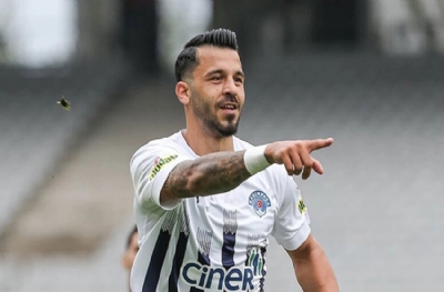 Aytaç Kara’dan 3 maçta 5 gol