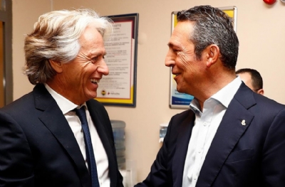 Jorge Jesus, Ali Koç’u kandırdı! Yüzüne başka konuştu! Başka iş yaptı