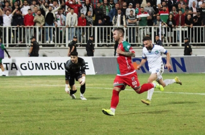 Adem Büyük, Karşıyaka'da siftahı yaptı