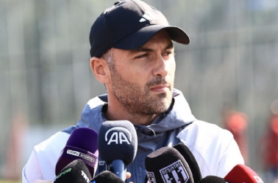 Burak Yılmaz cin olmadan adam çarpmaya hazır! Daha teknik adam bile değil