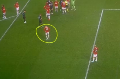 Galatasaray'ın grubunda olay hareket! Penaltı noktasını kazdı, penaltı kaçtı!