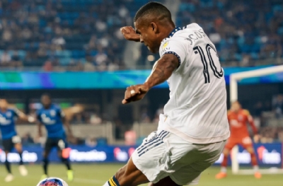 Douglas Costa'dan Juve'ye açık çağrı