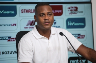 Patrick Kluivert büyüklere meydan okudu! 'Bu takım şampiyonluğa oynar'