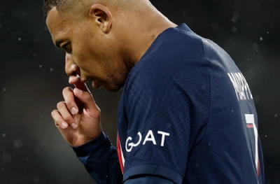 Mbappe 15'te 15 yaptı! Yine hocasına yaranamadı