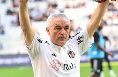 Tribünler Rıza'yı bağrına bastı