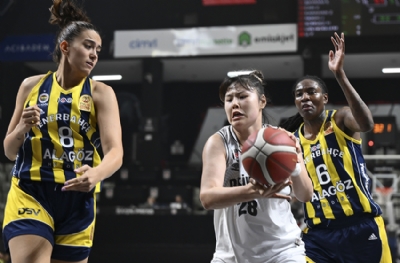Beşiktaş - Fenerbahçe Alagöz Holding: 62-80