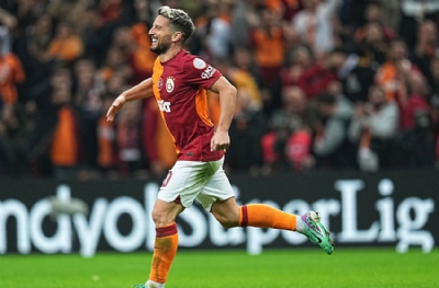 Mertens varsa Mertens oynar! Kerem Aktürkoğlu'nun yedek kalma süreci başladı