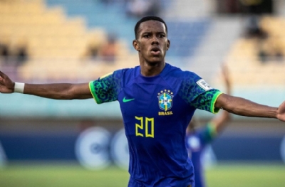Manchester United'a 16'lık sambacı: Estevao Willian