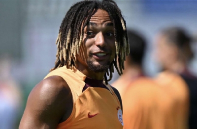 Sacha Boey'den Wilfried Zaha itirafı! 'Beni çok zorluyor'