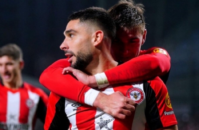 Wolverhampton'ı yenen Arsenal, liderliğini sürdürdü
