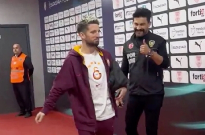 Dries Mertens, polis memuruna takıldı! 'Güzel bıyık'